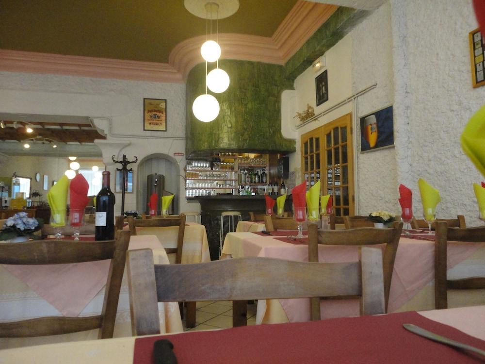 Hotel-Restaurant Le Saint Christophe Lourdes Luaran gambar